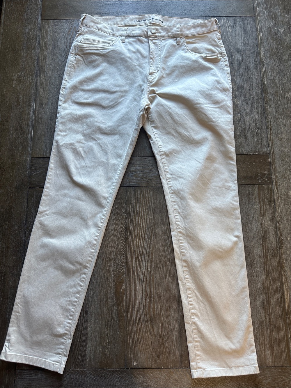RHONE Slim Jeans Cream 36”x32”